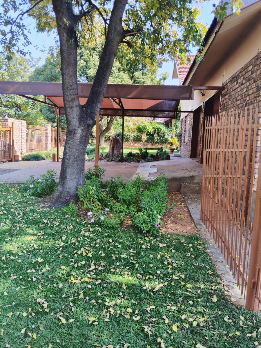 4 Bedroom Property for Sale in Jan Kempdorp Northern Cape